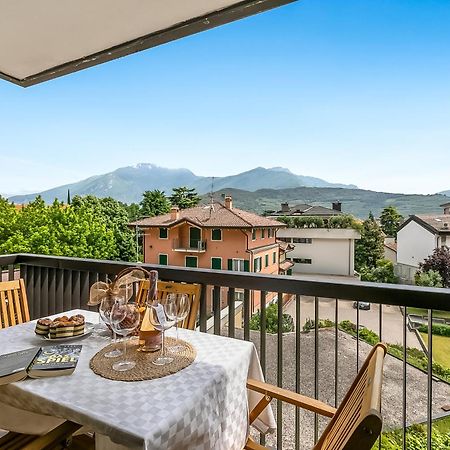Appartamento Amy - Happy Rentals Riva del Garda Luaran gambar