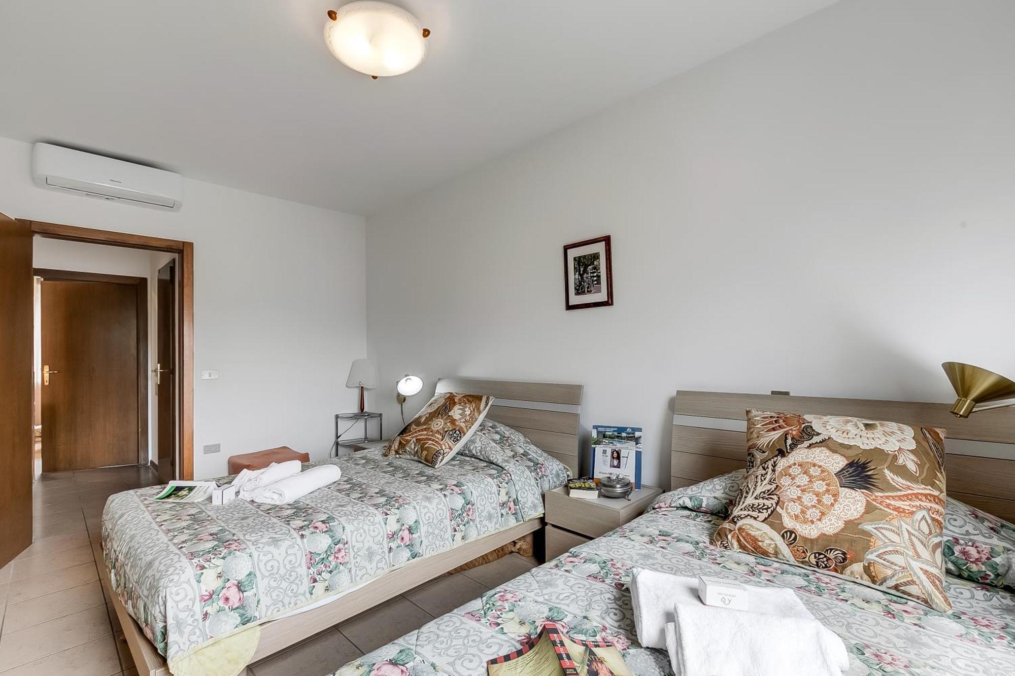 Appartamento Amy - Happy Rentals Riva del Garda Luaran gambar