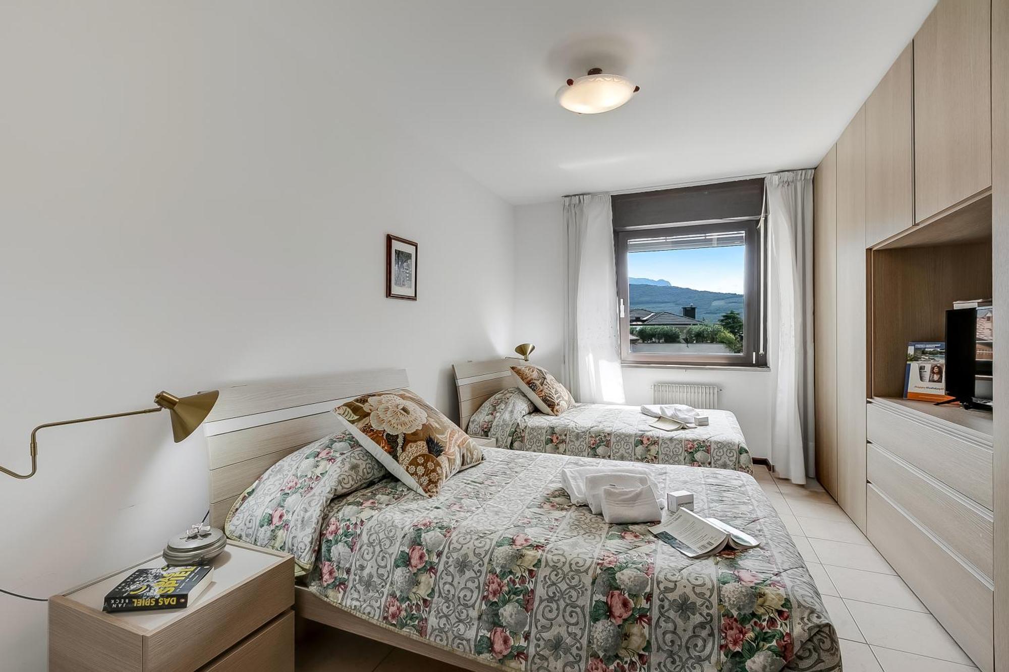 Appartamento Amy - Happy Rentals Riva del Garda Luaran gambar
