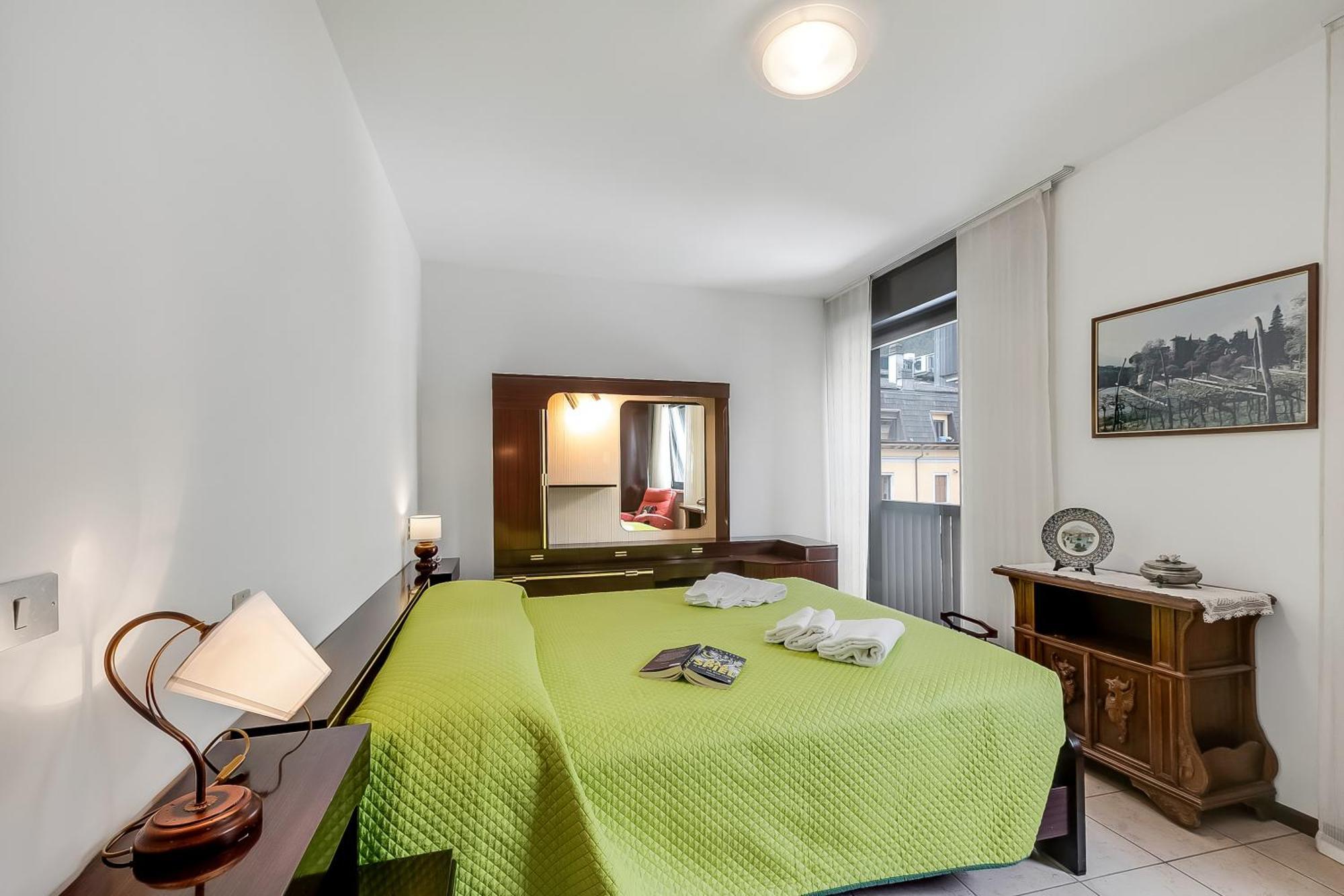 Appartamento Amy - Happy Rentals Riva del Garda Luaran gambar