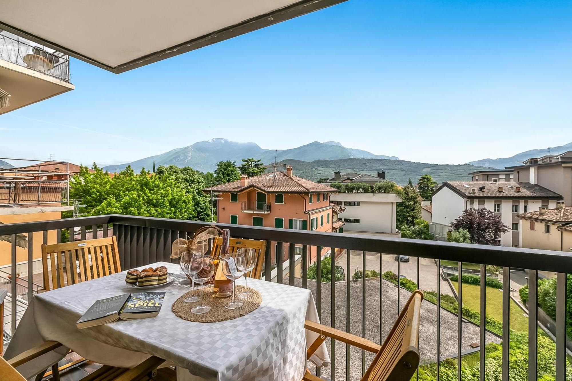 Appartamento Amy - Happy Rentals Riva del Garda Luaran gambar